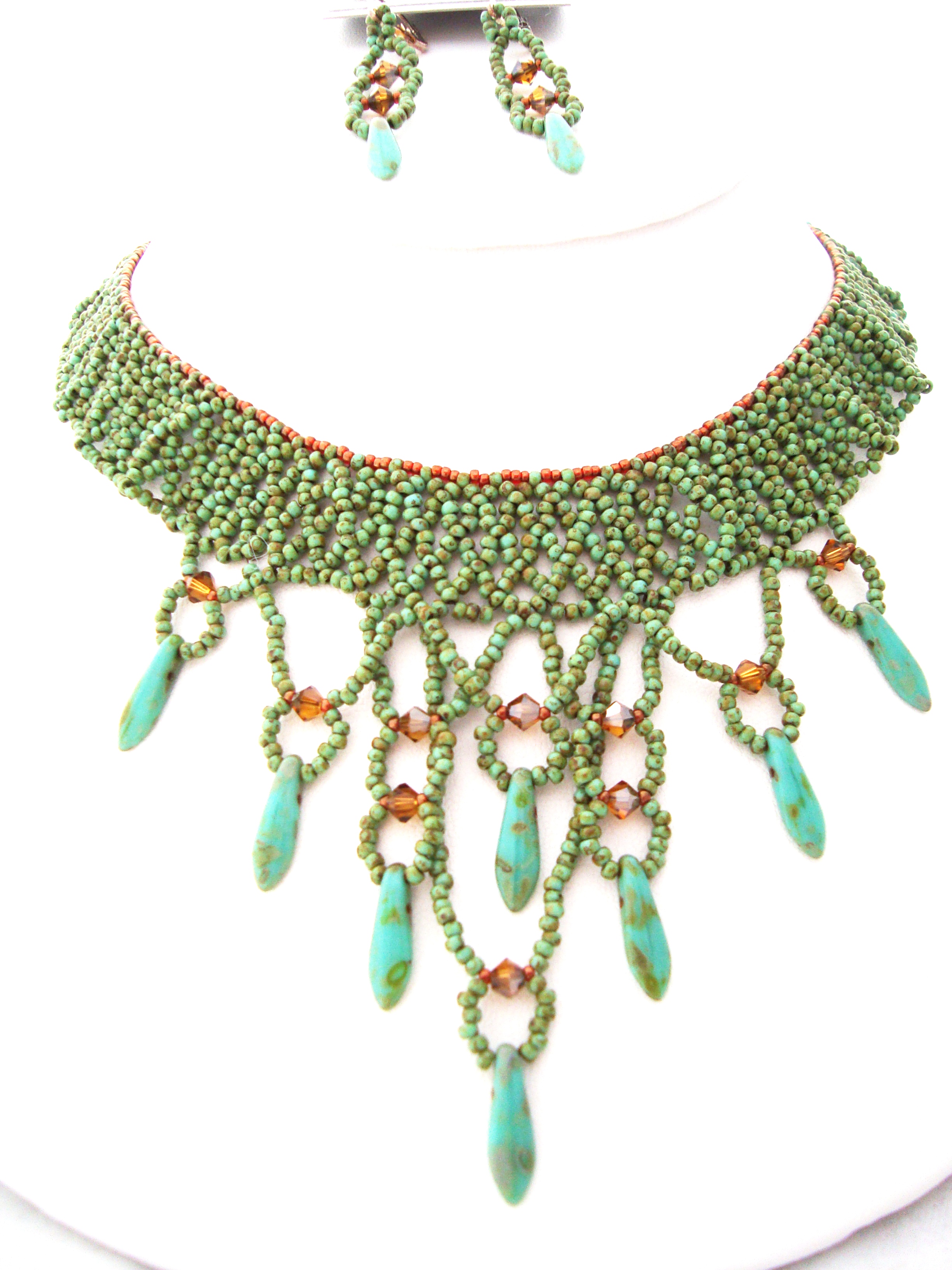 Netted Fringe Collar Necklace Set