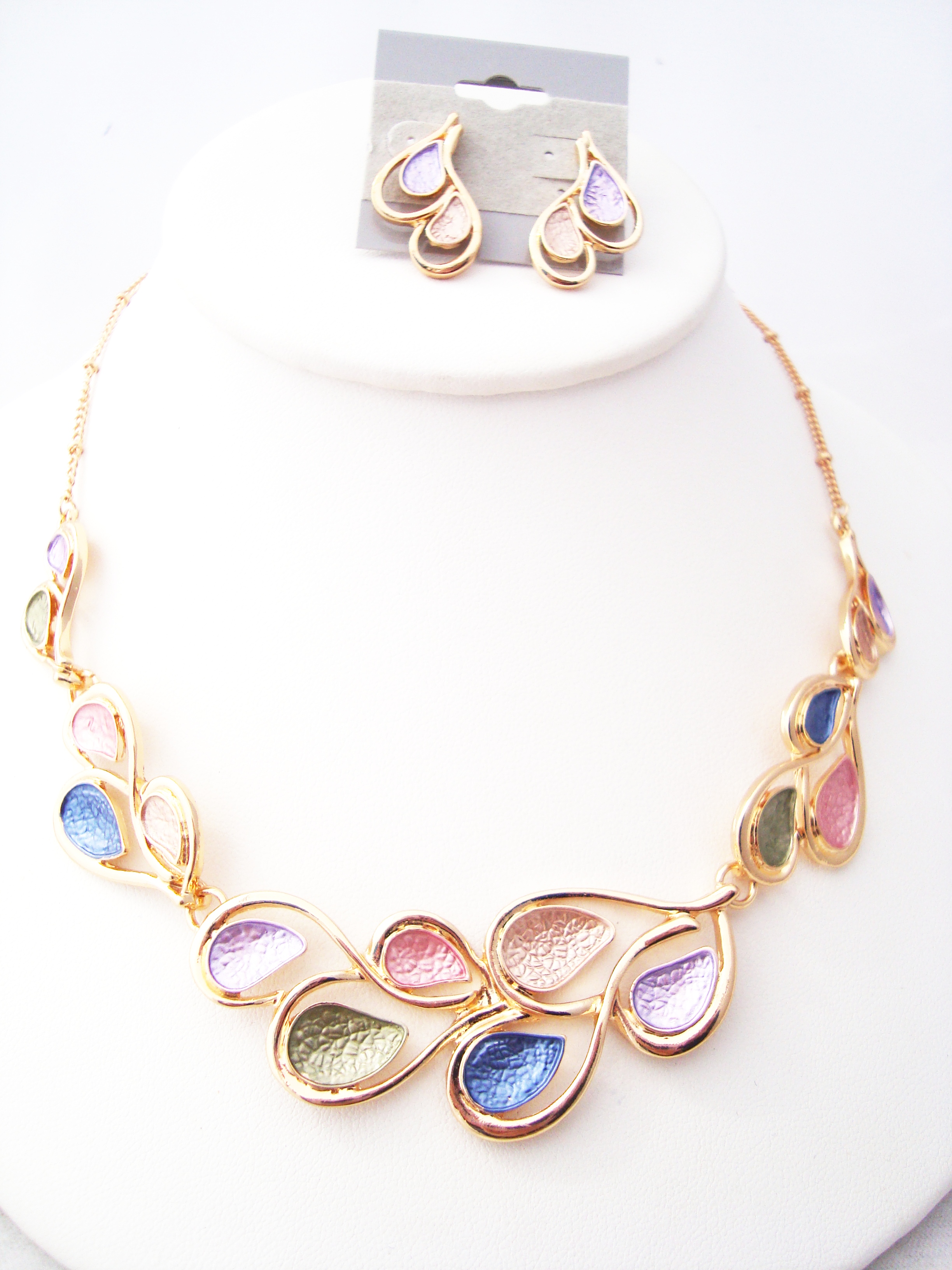Multi Color Abstract Leaves Necklace Set